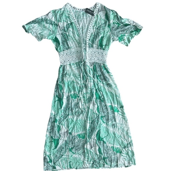 Ekouaer White and Green Palm Swim Coverup - Boho Crochet - Size Small - Picture 3 of 3